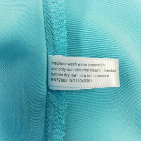 Essentials Blue Button Front Short Cuffed Sleeve Career Blouse Womens 4X - Picture 9 of 11